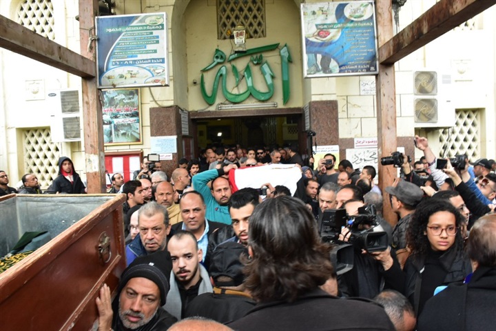 بالصور.. تشيع جثمان الفنانه ماجده الصباحي من مسجد مصطفى محمود بالصور.. تشيع جثمان الفنانه ماجده الصباحي من مسجد مصطفى محمود