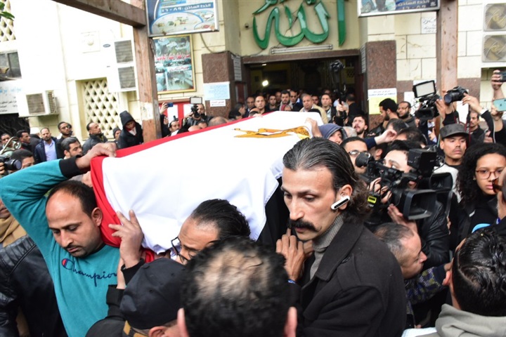 بالصور.. تشيع جثمان الفنانه ماجده الصباحي من مسجد مصطفى محمود بالصور.. تشيع جثمان الفنانه ماجده الصباحي من مسجد مصطفى محمود