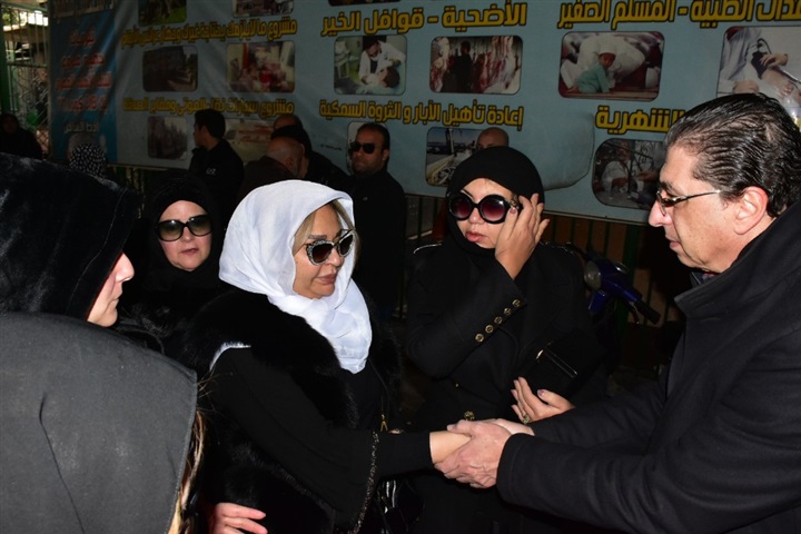 بالصور.. تشيع جثمان الفنانه ماجده الصباحي من مسجد مصطفى محمود بالصور.. تشيع جثمان الفنانه ماجده الصباحي من مسجد مصطفى محمود