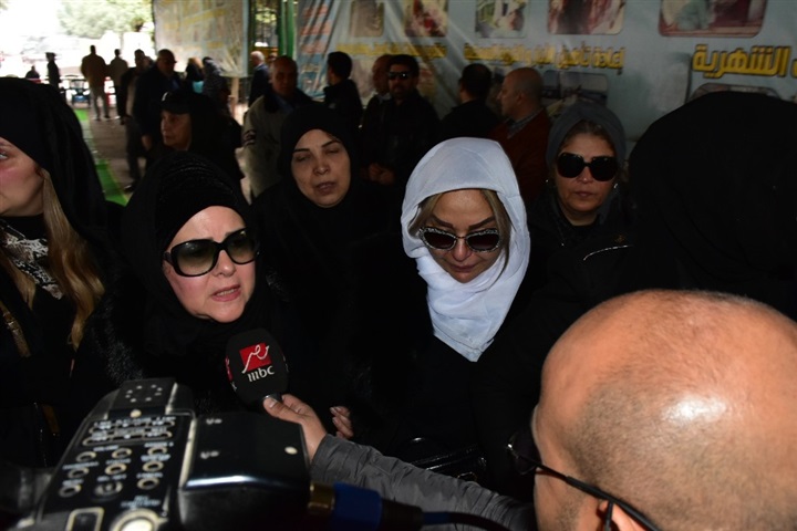 بالصور.. تشيع جثمان الفنانه ماجده الصباحي من مسجد مصطفى محمود بالصور.. تشيع جثمان الفنانه ماجده الصباحي من مسجد مصطفى محمود