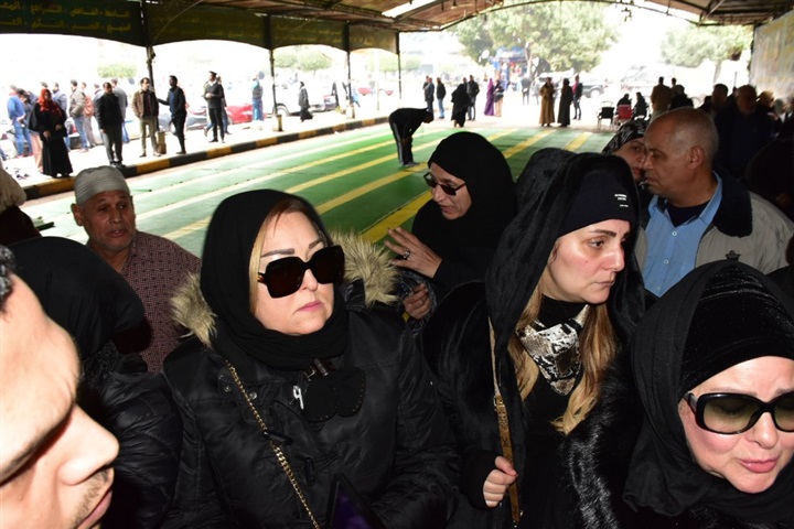 بالصور.. تشيع جثمان الفنانه ماجده الصباحي من مسجد مصطفى محمود بالصور.. تشيع جثمان الفنانه ماجده الصباحي من مسجد مصطفى محمود