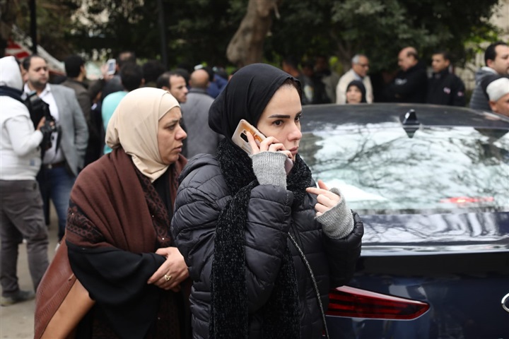 بالصور.. تشيع جثمان الفنانه ماجده الصباحي من مسجد مصطفى محمود