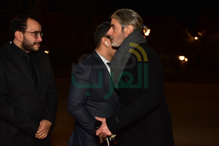 بالصور.. وصول خالد جلال وميريت الحريري ومحمدعز لتقديم العزاء في والدة حسام داغر بالصور.. وصول خالد جلال وميريت الحريري ومحمدعز لتقديم العزاء في والدة حسام داغر