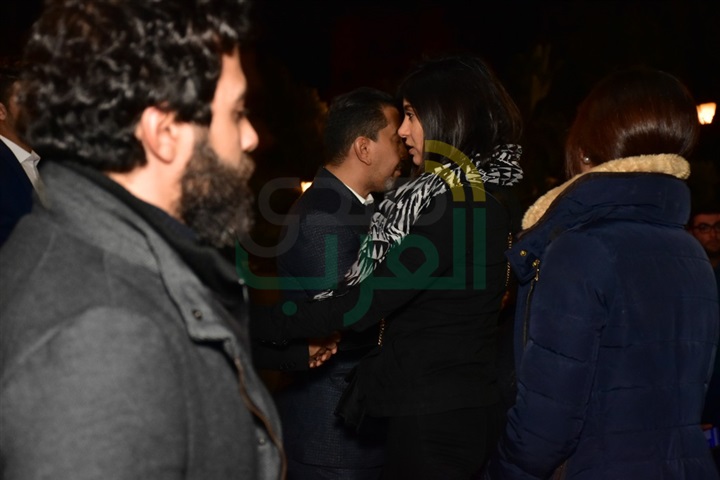 بالصور.. وصول خالد جلال وميريت الحريري ومحمدعز لتقديم العزاء في والدة حسام داغر بالصور.. وصول خالد جلال وميريت الحريري ومحمدعز لتقديم العزاء في والدة حسام داغر