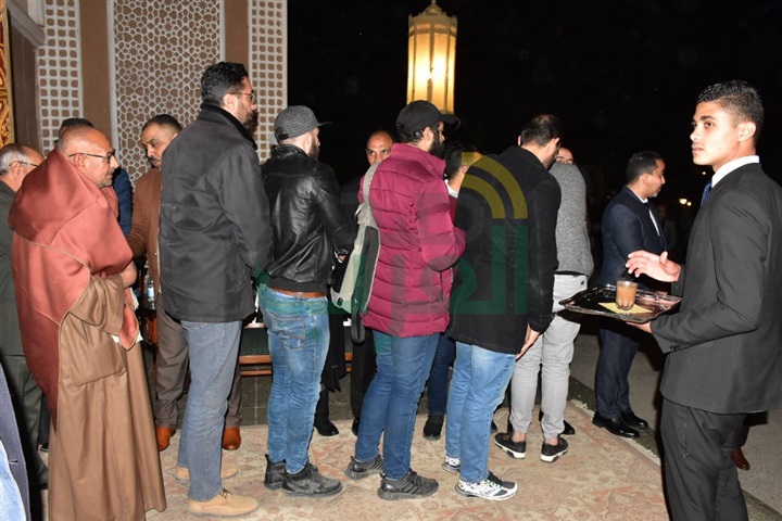 بالصور.. وصول خالد جلال وميريت الحريري ومحمدعز لتقديم العزاء في والدة حسام داغر بالصور.. وصول خالد جلال وميريت الحريري ومحمدعز لتقديم العزاء في والدة حسام داغر