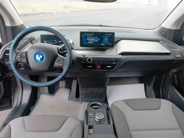 تجربة سريعة لـ BMW i3.. ريادة السيارات الكهربائية بالسوق المصرية