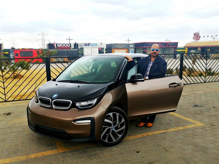 تجربة سريعة لـ BMW i3.. ريادة السيارات الكهربائية بالسوق المصرية