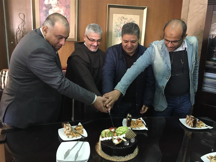  بالصور.. الاب بطرس دانيال والمخرج اسامة البهنسى رئيس القنوات المتخصصة يستعدان للمهرجان الكاثوليكي 68 بالصور.. الاب بطرس دانيال والمخرج اسامة البهنسى رئيس القنوات المتخصصة يستعدان للمهرجان الكاثوليكي 68