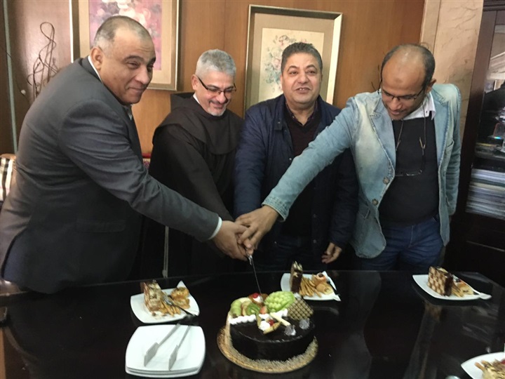 بالصور.. الاب بطرس دانيال والمخرج اسامة البهنسى رئيس القنوات المتخصصة يستعدان للمهرجان الكاثوليكي 68 بالصور.. الاب بطرس دانيال والمخرج اسامة البهنسى رئيس القنوات المتخصصة يستعدان للمهرجان الكاثوليكي 68