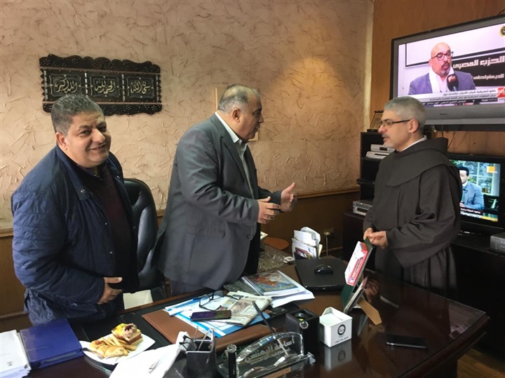  بالصور.. الاب بطرس دانيال والمخرج اسامة البهنسى رئيس القنوات المتخصصة يستعدان للمهرجان الكاثوليكي 68 بالصور.. الاب بطرس دانيال والمخرج اسامة البهنسى رئيس القنوات المتخصصة يستعدان للمهرجان الكاثوليكي 68