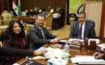 محافـظ المنوفية يلتقى بمدير مشروع تحسين الخدمات العامة لمتابعة أليات تنفيذ المشروع على أرض الواقع