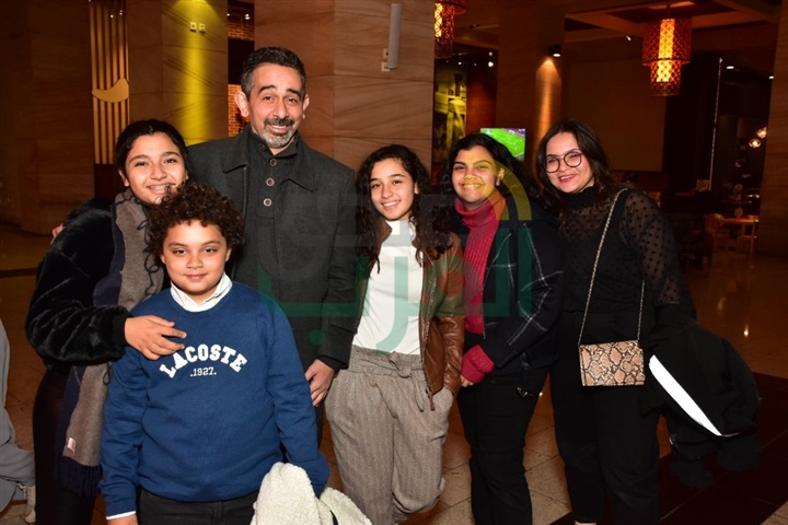 بالصور.. محمد إمام وأمينه خليل ونجوم الفن في العرض الخاص لفيلم لص بغداد بالصور.. محمد إمام وأمينه خليل ونجوم الفن في العرض الخاص لفيلم لص بغداد