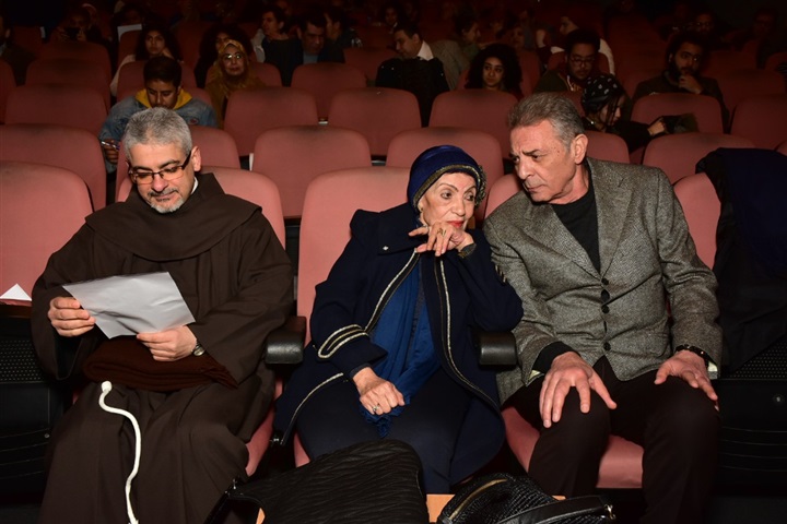 بالصور.. محمود حميدة وصناع مهرجان الأقصر يحتفلون بذكرى ميلاد يوسف شاهين بالصور.. محمود حميدة وصناع مهرجان الأقصر يحتفلون بذكرى ميلاد يوسف شاهين