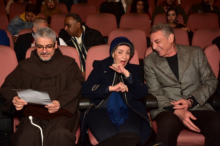بالصور.. محمود حميدة وصناع مهرجان الأقصر يحتفلون بذكرى ميلاد يوسف شاهين بالصور.. محمود حميدة وصناع مهرجان الأقصر يحتفلون بذكرى ميلاد يوسف شاهين