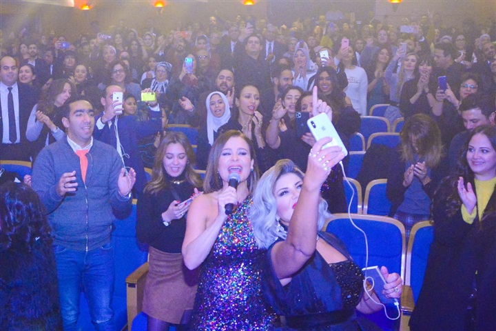 بالصور.. كارول سماحة تشعل مسرح أوبرا جامعة مصر للعلوم والتكنولوجيا طرباواستعراضا بالصور.. كارول سماحة تشعل مسرح أوبرا جامعة مصر للعلوم والتكنولوجيا طرباواستعراضا
