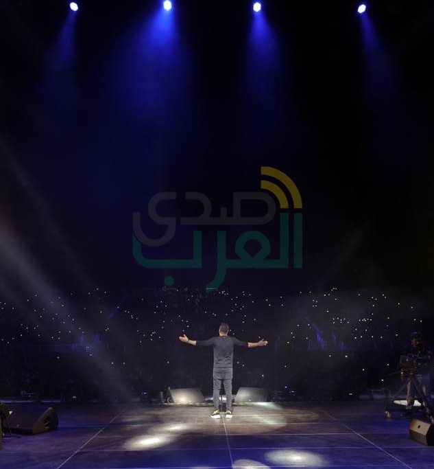 بالصور.. تامر عاشور يتألق في أولى حفلاته بجدة بالصور.. تامر عاشور يتألق في أولى حفلاته بجدة