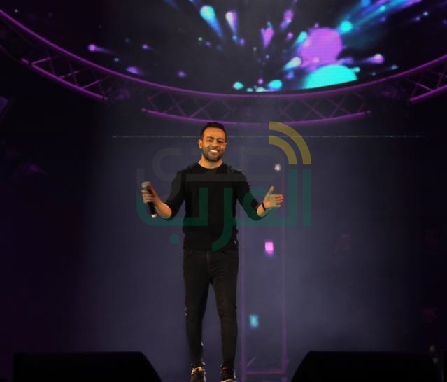 بالصور.. تامر عاشور يتألق في أولى حفلاته بجدة بالصور.. تامر عاشور يتألق في أولى حفلاته بجدة