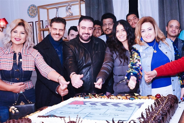 بالصور.. غادة عبد الرازق تحتفل ببدء تصوير "حفلة ٩" بالصور.. غادة عبد الرازق تحتفل ببدء تصوير "حفلة ٩"