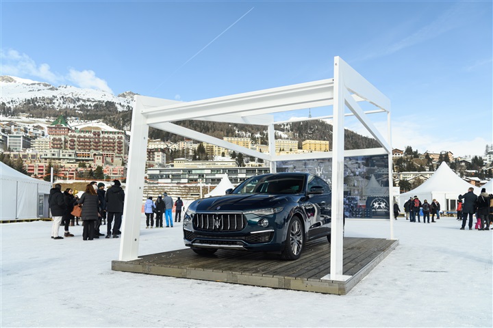 "مازيراتي" تعرض لأول مرة سيارة "ليڤانتي" من سلسلة "رويال" الخاصة في بطولة "كأس العالم للبولو على الجليد في سانت موريتز"