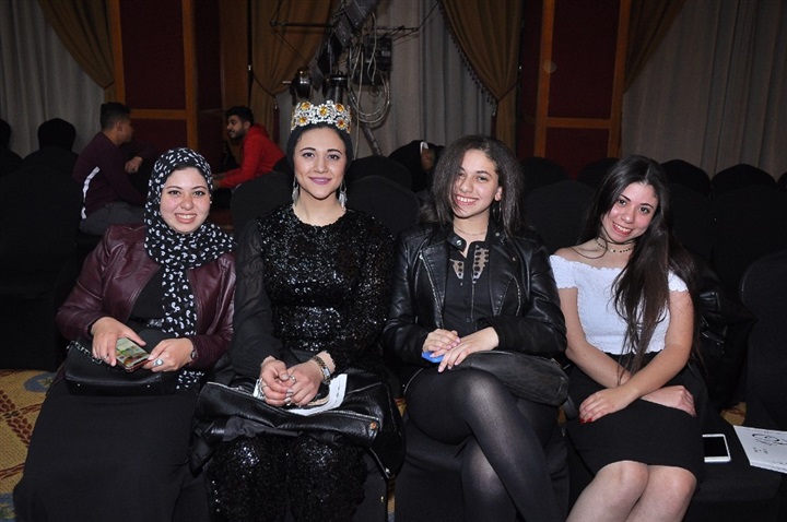بالصور .. تكريم نجوم الفن بمهرجان أزياء أكتوبر بالصور .. تكريم نجوم الفن بمهرجان أزياء أكتوبر
