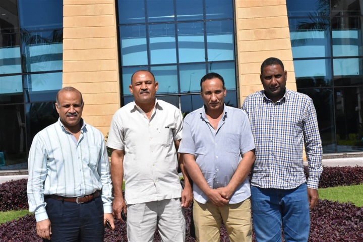 قيادات مركز النيل للإعلام بالأقصر والهيئة العامة للإستعلامات في زيارة لدعم مرضي السرطان بمستشفي شفاء الأورمان بالأقصر