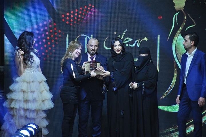 بالصور .. تكريم نجوم الفن بمهرجان أزياء أكتوبر بالصور .. تكريم نجوم الفن بمهرجان أزياء أكتوبر