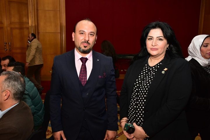 غصين تتوج صاحبة السمو البندري في جائزة بصمة قائدة لعام 2020 في مصر غصين تتوج صاحبة السمو البندري في جائزة بصمة قائدة لعام 2020 في مصر