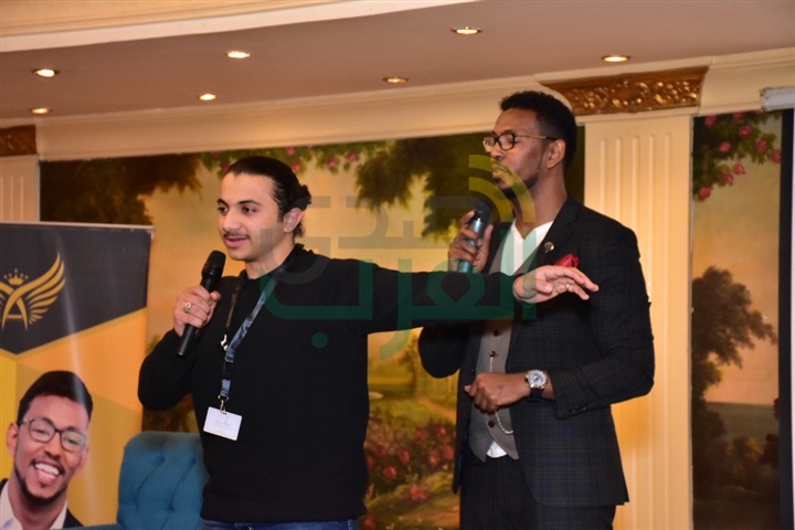 بالصور.. مناقشات الحضور مع الدكتور عمار عمر عن بعض العراقيل بالصور.. مناقشات الحضور مع الدكتور عمار عمر عن بعض العراقيل