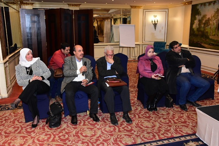 بالصور.. اليوم الختامي للدورة التدريبية "ورشة كورس لعبة الثراء" للدكتور عمار عمر بالصور.. اليوم الختامي للدورة التدريبية "ورشة كورس لعبة الثراء" للدكتور عمار عمر