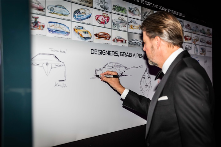 Bentley EXP 100 GT تحصل على لقب "أجمل سيارة نموذجية للعام" بالمهرجان الدولي للسيارات في فرنسا Bentley EXP 100 GT تحصل على لقب "أجمل سيارة نموذجية للعام" بالمهرجان الدولي للسيارات في فرنسا
