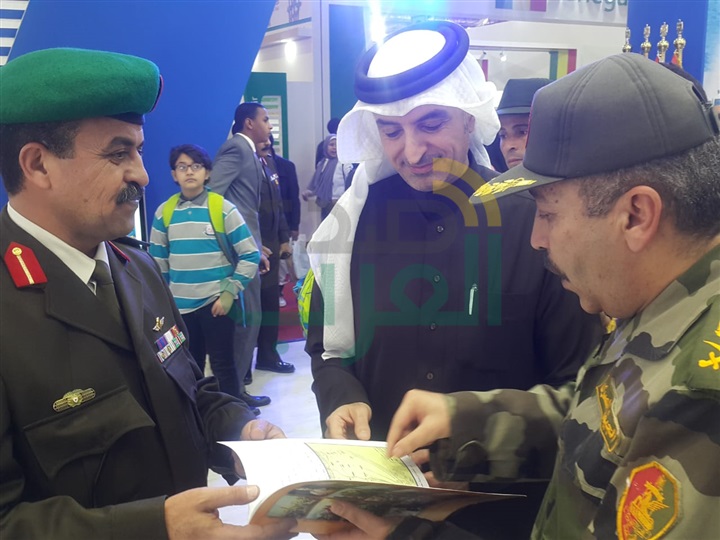 سفير البحرين يزور جناح المملكه بمعرض القاهرة الدولي للكتاب