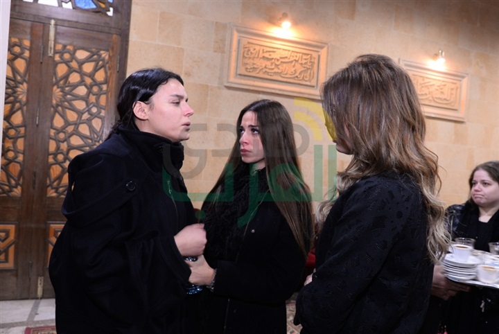 بالصور.. عزاء والدة الفنانة هبه السيسى حضور نجوم الفن بالصور.. عزاء والدة الفنانة هبه السيسى حضور نجوم الفن
