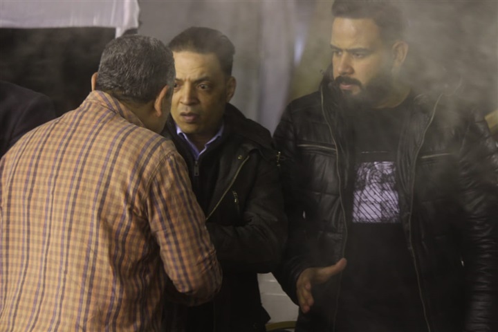 بالصور.. انتهاء عزاء والد طارق الشيخ وغياب تام لنجوم الفن الشعبي بالصور.. انتهاء عزاء والد طارق الشيخ وغياب تام لنجوم الفن الشعبي