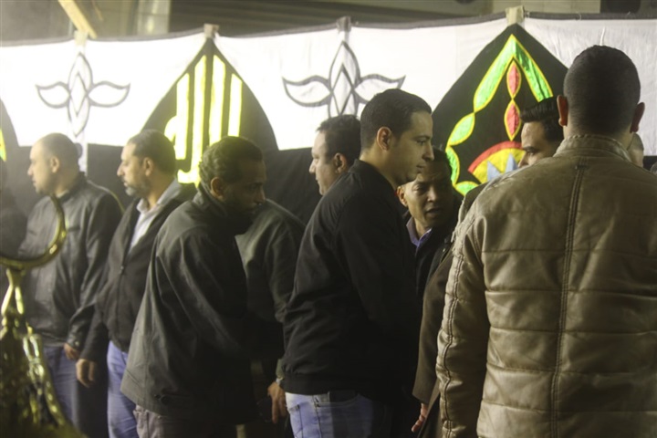 بالصور.. انتهاء عزاء والد طارق الشيخ وغياب تام لنجوم الفن الشعبي بالصور.. انتهاء عزاء والد طارق الشيخ وغياب تام لنجوم الفن الشعبي