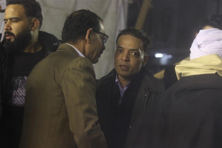 بالصور.. انتهاء عزاء والد طارق الشيخ وغياب تام لنجوم الفن الشعبي بالصور.. انتهاء عزاء والد طارق الشيخ وغياب تام لنجوم الفن الشعبي