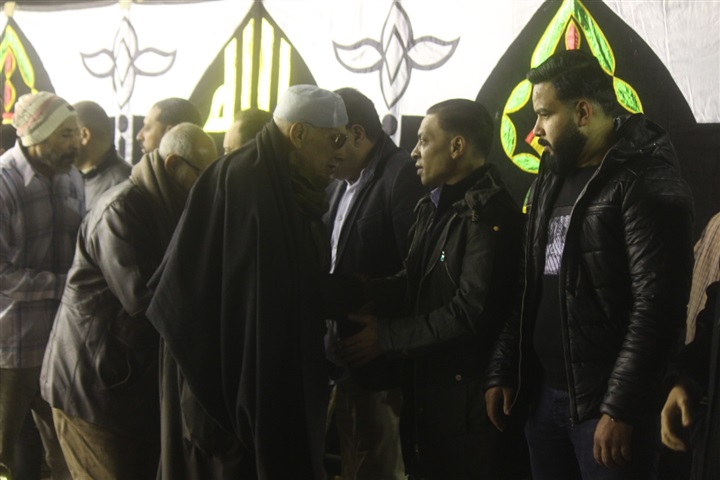 بالصور.. انتهاء عزاء والد طارق الشيخ وغياب تام لنجوم الفن الشعبي بالصور.. انتهاء عزاء والد طارق الشيخ وغياب تام لنجوم الفن الشعبي