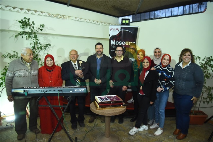 بعد عزف.. مقطوعته في حفل الجولدن جلون تكريم هاني شنودة عن مشواره الفني "صور" بعد عزف.. مقطوعته في حفل الجولدن جلون تكريم هاني شنودة عن مشواره الفني "صور"