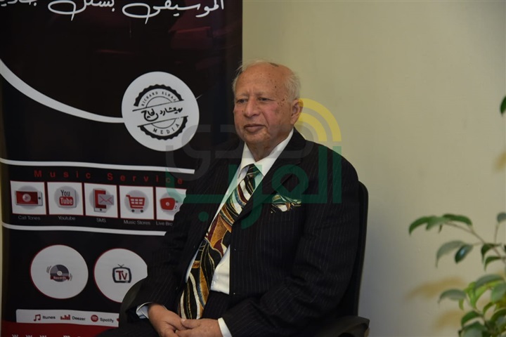 بعد عزف.. مقطوعته في حفل الجولدن جلون تكريم هاني شنودة عن مشواره الفني "صور" بعد عزف.. مقطوعته في حفل الجولدن جلون تكريم هاني شنودة عن مشواره الفني "صور"