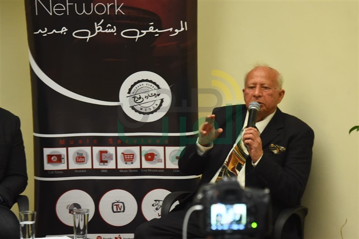 بعد عزف.. مقطوعته في حفل الجولدن جلون تكريم هاني شنودة عن مشواره الفني "صور" بعد عزف.. مقطوعته في حفل الجولدن جلون تكريم هاني شنودة عن مشواره الفني "صور"
