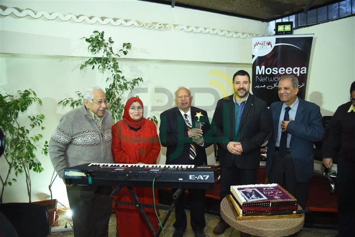 بعد عزف.. مقطوعته في حفل الجولدن جلون تكريم هاني شنودة عن مشواره الفني "صور" بعد عزف.. مقطوعته في حفل الجولدن جلون تكريم هاني شنودة عن مشواره الفني "صور"
