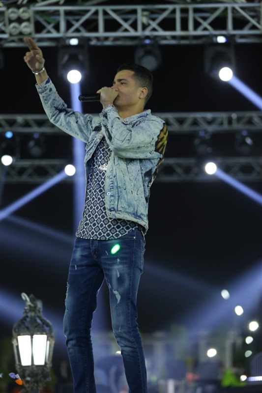 على نغمات "بنت الجيران".. حسن شاكوش يشعل حفل عيد الحب بنادى بروسيا على نغمات "بنت الجيران".. حسن شاكوش يشعل حفل عيد الحب بنادى بروسيا