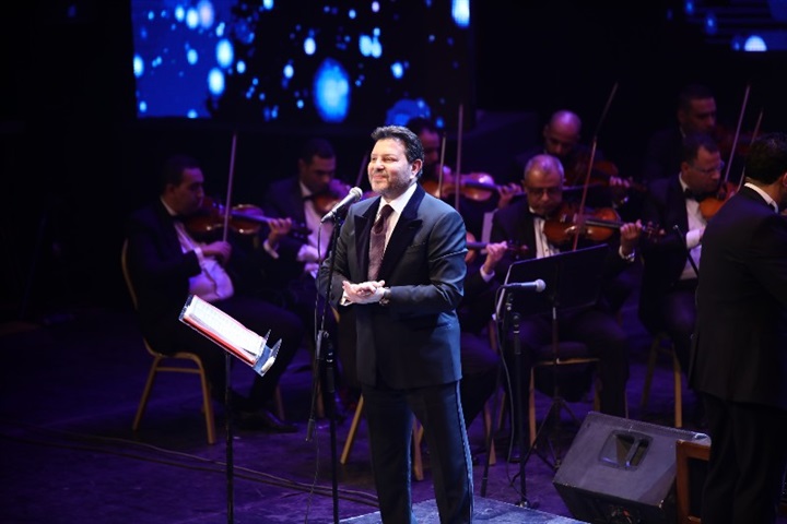 بالصور.. هاني شاكر يطرب الحضور بحفل عيد الحب بدار الأوبرا المصريه بالصور.. هاني شاكر يطرب الحضور بحفل عيد الحب بدار الأوبرا المصريه