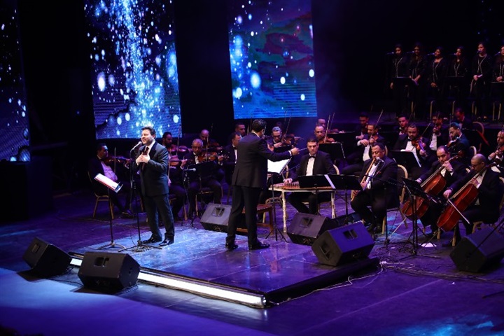بالصور.. هاني شاكر يطرب الحضور بحفل عيد الحب بدار الأوبرا المصريه بالصور.. هاني شاكر يطرب الحضور بحفل عيد الحب بدار الأوبرا المصريه