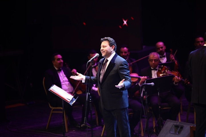 بالصور.. هاني شاكر يطرب الحضور بحفل عيد الحب بدار الأوبرا المصريه بالصور.. هاني شاكر يطرب الحضور بحفل عيد الحب بدار الأوبرا المصريه