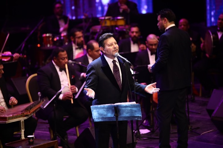 بالصور.. هاني شاكر يطرب الحضور بحفل عيد الحب بدار الأوبرا المصريه بالصور.. هاني شاكر يطرب الحضور بحفل عيد الحب بدار الأوبرا المصريه