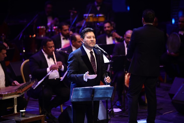 بالصور.. هاني شاكر يطرب الحضور بحفل عيد الحب بدار الأوبرا المصريه بالصور.. هاني شاكر يطرب الحضور بحفل عيد الحب بدار الأوبرا المصريه