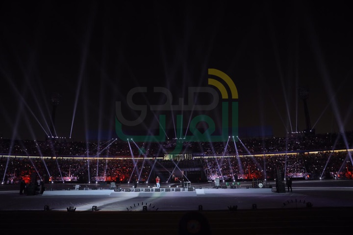 بالصور.. بهاء سلطان يتألق في أقوى حفلات عيد الحب باستاد القاهرة وسط الآلاف