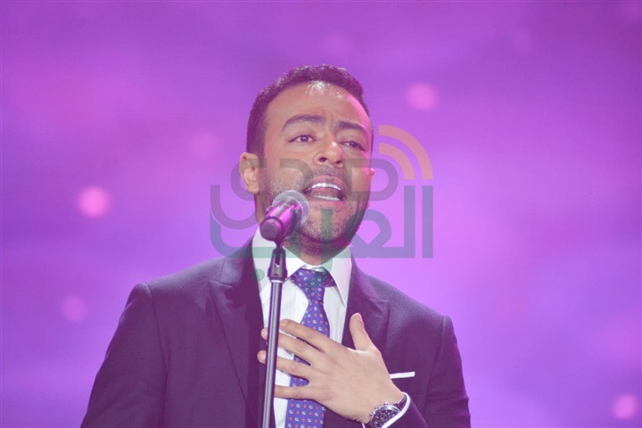 بالصور.. تامر عاشور يتألق في حفل عيد الحب على مسرح كايرو شو بالقاهرة الجديدة بالصور.. تامر عاشور يتألق في حفل عيد الحب على مسرح كايرو شو بالقاهرة الجديدة