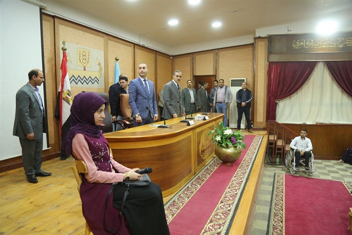 بالصور.. محافظ كفر الشيخ ونائبه يكرمان الأولي عالميًا في «تلاوة القرآن» و4 متميزين