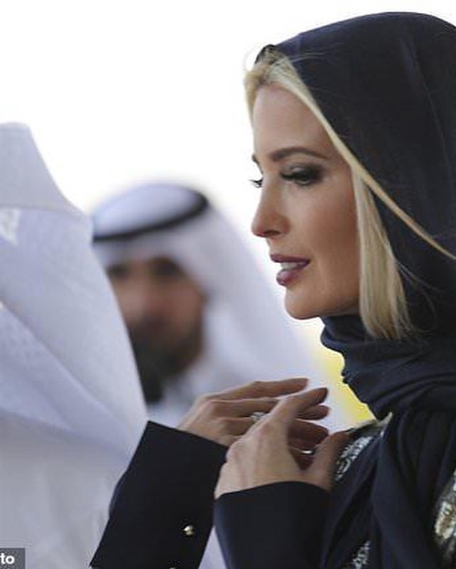إيفانكا ترامب ترتدى الحجاب فى الإمارات خلال مشاركتها فى منتدى المرأة العالمى إيفانكا ترامب ترتدى الحجاب فى الإمارات خلال مشاركتها فى منتدى المرأة العالمى